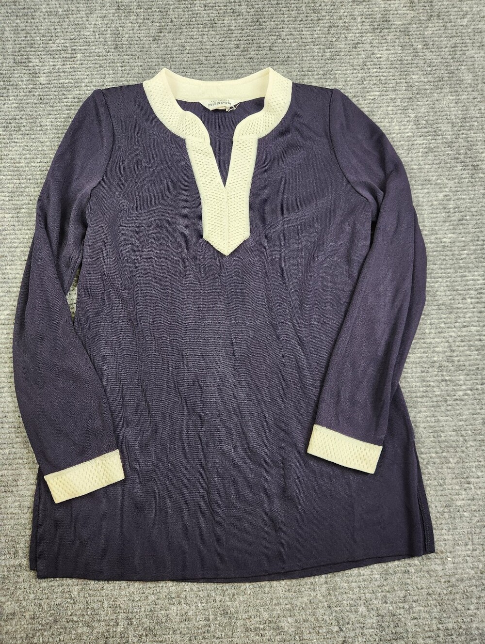 Misook Long Sleeve Tunic Top  Acrylic Knit Navy Blue / White V-Neck Neck Sz XS